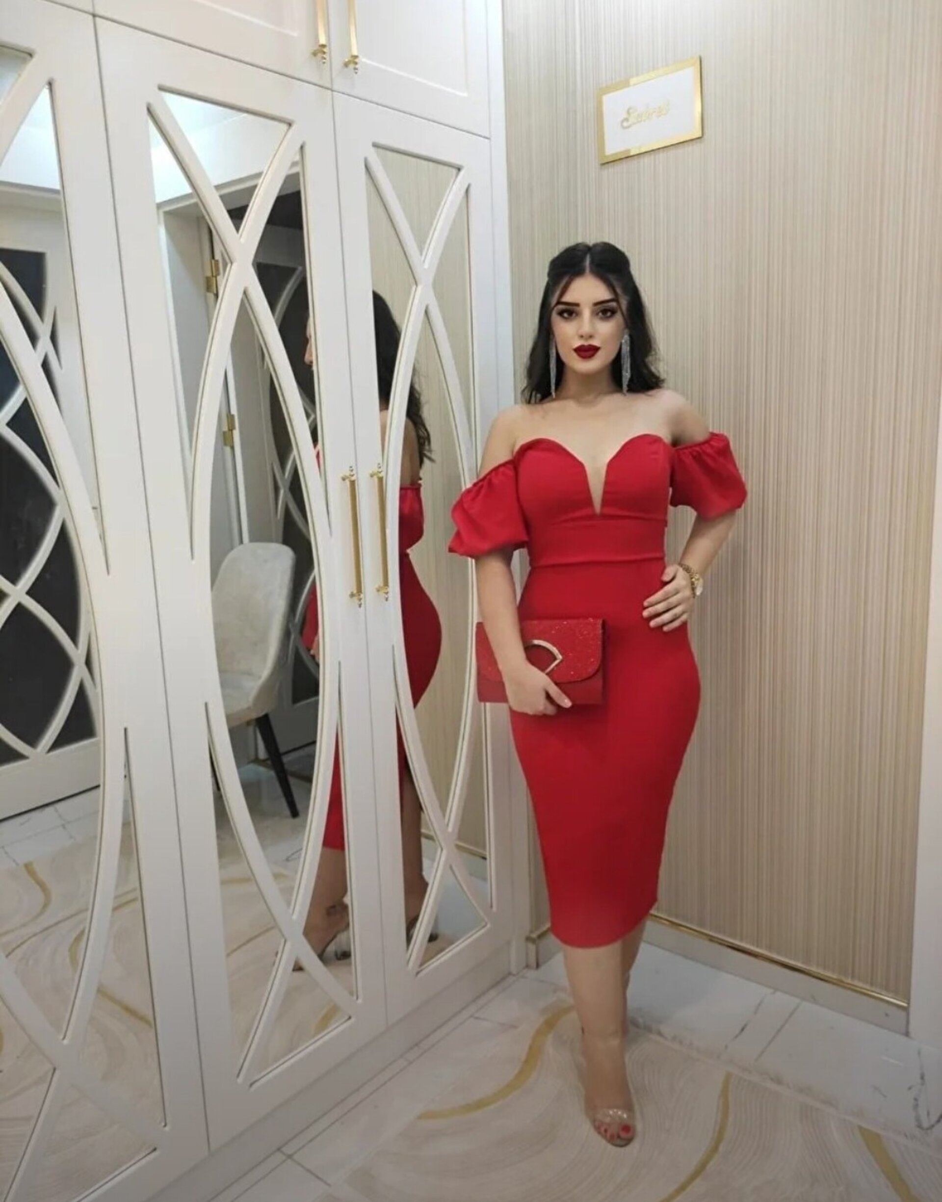 Vestido midi rojo con mangas abullonadas - 2